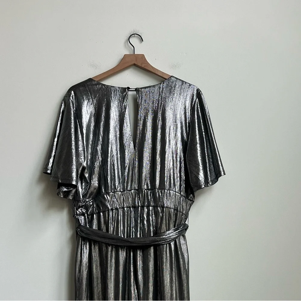 Refinery29 x ELOQUII disco hipster Party Silver Metallic V-Neck Jumpsuit R29 14 - Picture 14 of 16